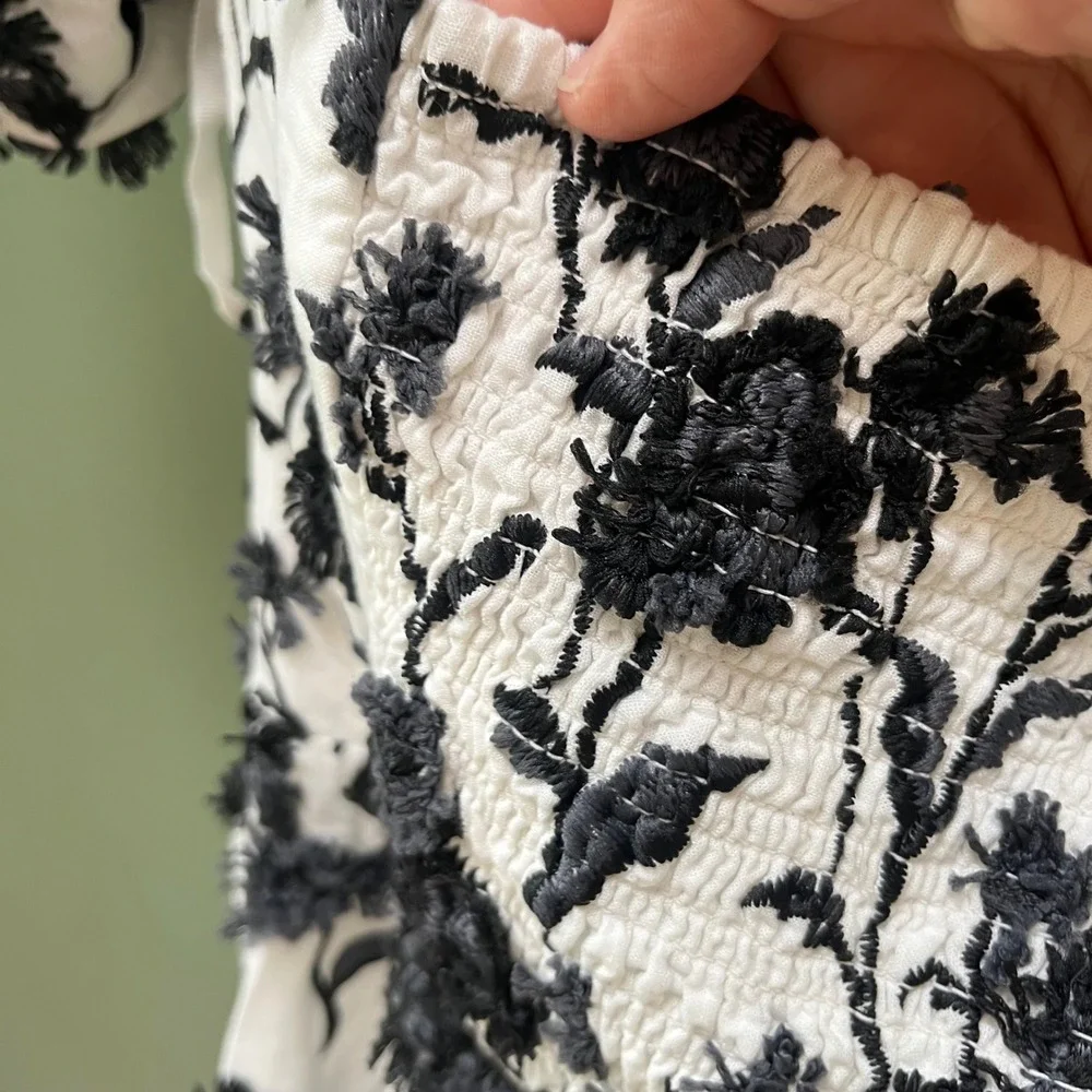 Anthropologie Black White Floral Embroidered Linen Puff Sleeve Top US 14